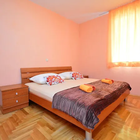 Lejlighed Mornar-4 By Interhome